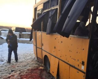 При обстреле террористами рейсового автобуса присутствовали российские СМИ, - Генштаб