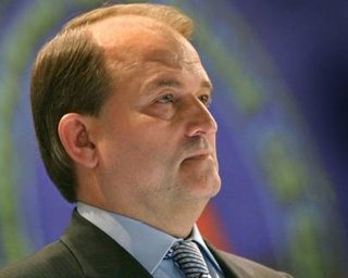 Медведчук призвал аутсайдеров выборов поддержать одного из кандидатов