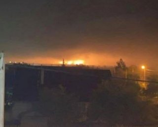 Мінус 700 КАБів: на аеродромі "Липецьк-2" детонують склади з боєприпасами (відео)