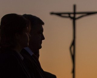Порошенко призвал украинцев помолиться на Софийской площади за автокефалию