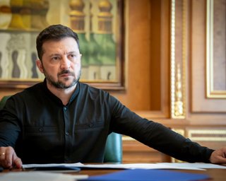 "Ніхто не змушує їх гинути заради руїн": Зеленський відповів щодо виведення ЗСУ з Покровська