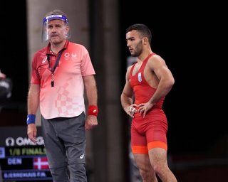 Борец Насибов выиграл серебро на Олимпиаде в Токио