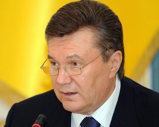 Янукович: в Украине дефицит инженеров, нужна реформа