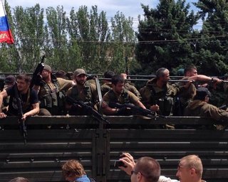 На Луганщине убиты 2 и задержаны 14 террористов при попытке захвата бюллетеней