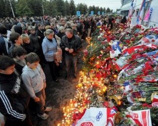 В Киеве похоронили украинских хоккеистов, погибших во время крушения Як-42