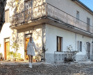 Жінка купила будинок в Італії за 16 тисяч євро: чому люди з неї сміються (фото)