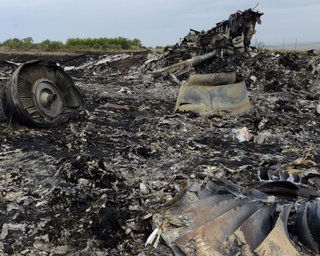 "Сбила РФ, убив 298 человек": в годовщину трагедии Кулеба напомнил о крушении рейса MH17 (видео)