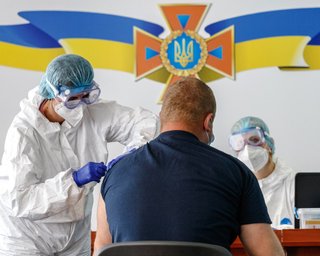 Вже в цьому році в Україні можуть розробити власну вакцину проти COVID-19, — головний санлікар