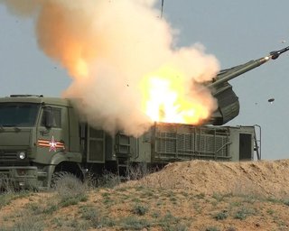 Взрывы в Крыму: оккупанты заявили о массированной атаке БПЛА на полуостров