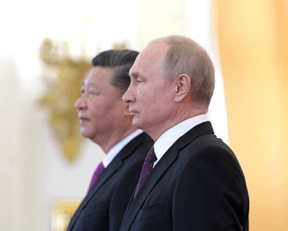 Секретні переговори: Китай ділився з РФ високотехнологічною зброєю для випробування в Україні, — розслідування