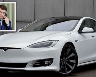 Декларация Разумкова: 28,5 млн гривен наличными и Tesla