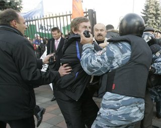 У Кабмина потерял сознание один из чернобыльцев