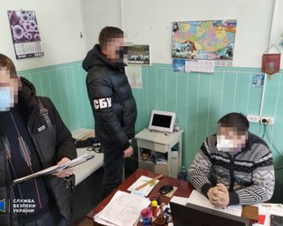 Під Харковом депутат організував продаж фальшивих COVID-сертифікатів — СБУ (фото)