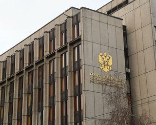 В едином порыве: обе палаты парламента РФ ратифицировали "договоры о дружбе" с "Л/ДНР" (видео)