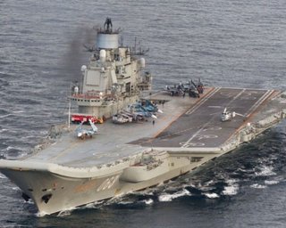 Многострадальный российский авианосец "Адмирал Кузнецов" могут отправить на "почетную пенсию"