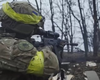 "Вероятность полного окружения": экс-командир "Азова" рассказал о действиях ВСУ в Бахмуте