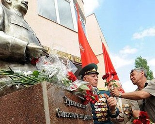 Блогер в ЖЖ взял ответственность за взрыв памятника Сталину