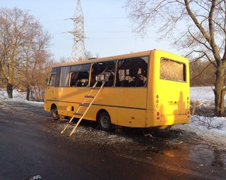 В Донецкой области объявлен траур из-за трагедии под Волновахой