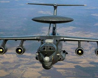 Прячется вплотную к фронту: СМИ отыскали еще один самолет А-50 на аэродроме в РФ (фото)