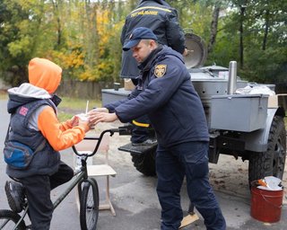 Без світла, води та газу: як Шостка виживає четверту добу поспіль (фото, відео)