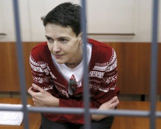 Порошенко просят выдвинуть Савченко на Нобелевскую премию
