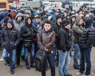 В России — новые проблемы: почему из страны планируют уехать трудовые мигранты