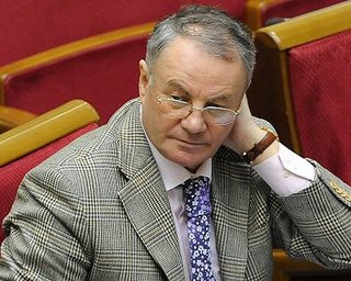 Тимошенко не опустится до местных выборов,- Яворивский