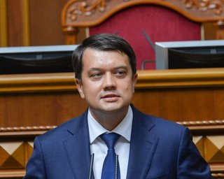 Локдаун в Україні: Разумков прокоментував можливість введення комендантської години