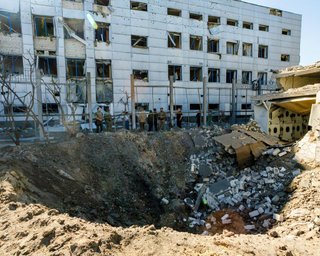 ЗС РФ здійснили ракетний удар по Харкову, багато постраждалих — ОВА (відео)