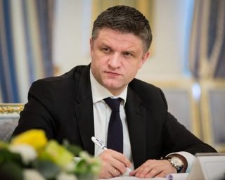 Экс-замглавы АП объяснил историю с серверами в ситуационной комнате