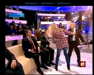 Активистка FEMEN на программе у Шустера подралась с Колесниченко