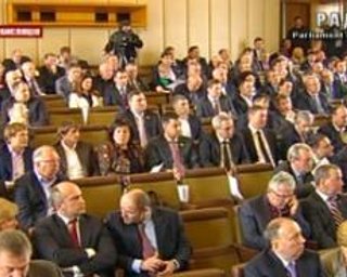 Стало известно, почему регионалы стремятся провести внеочередное заседание Рады