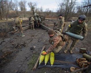 Россия усилила наступление на Бахмут, а ВСУ отходят с некоторых позиций, — разведка Британии