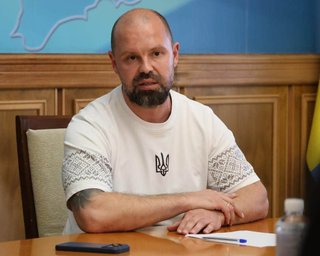 Дівчина, яку на авто збив заступник міністра інфраструктури, писала друзям про намір кинутись під машину, — ЗМІ
