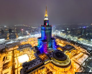 Высочайший дом Польши осветят цветами украинского флага