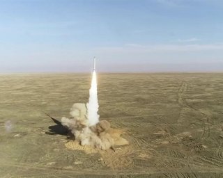 Іран провів випробування балістичних ракет: вони вразили цілі на відстані 1,8 тис. км