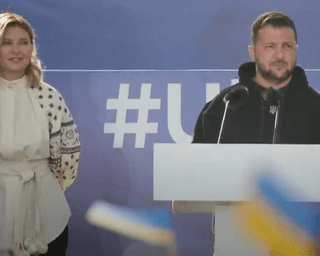 "Украина защитит и свою, и вашу свободу": Зеленский выступил с обращением в центре Вильнюса (видео)