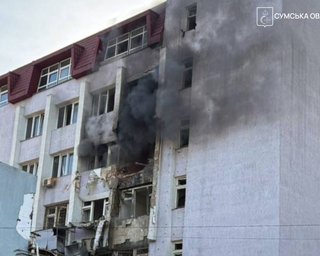 ВС РФ ударили по центру Сум: немало людей пострадали, что известно