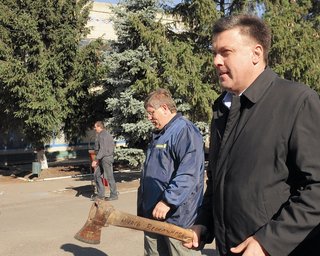 Свободный игрок. Тягнибок рассказал, как его партия получила шанс пройти в Раду