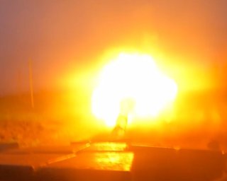 Танки ВСУ попали в склад с боеприпасами ВС РФ под Бахмутом (видео)