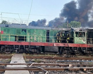 Российские дроны ударили по железной дороге на Днепропетровщине: пострадал машинист (фото)