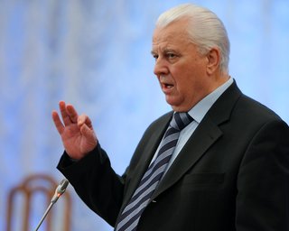 Кравчук предлагает "отшлифовать" треугольник Рада-Кабмин-президент в Конституции