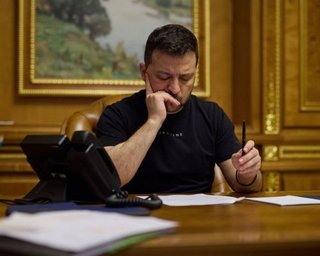 У Києві 1200 будинків без опалення: Зеленський обурений темпами відновлення тепла й світла