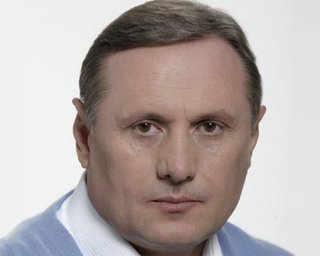 Партия регионов ведет переговоры с отдельными БЮТовцами, - Ефремов