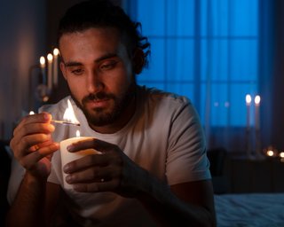 Графіки відключень світла на 5 січня: хто сидітиме без електроенергії понад 11 годин