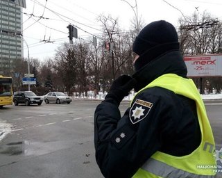 На улицах Киева дежурят взрывотехники и кинологи