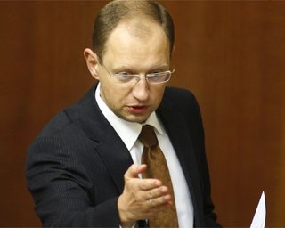 Тимошенко не может быть лидером парламентской оппозиции, - Яценюк