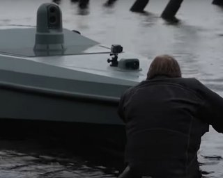 Наслідки для всього світу: удари дронів по кораблях РФ "розширюють" війну ще більше, — ЗМІ