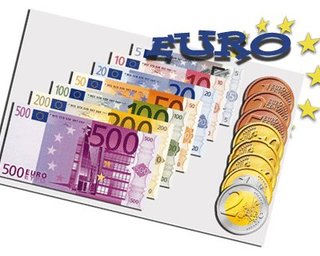 Курс евро на межбанке снизился на 5 копеек