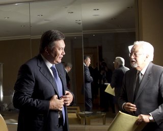 Янукович пообещал американским инвесторам создать условия для работы